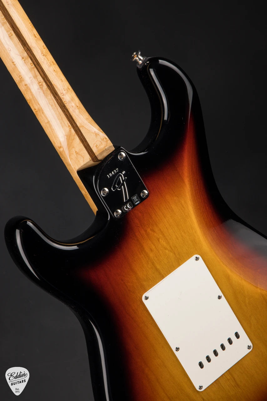 Fender Custom Shop American Custom Stratocaster NOS - 3 Tone Sunburst #XN18432